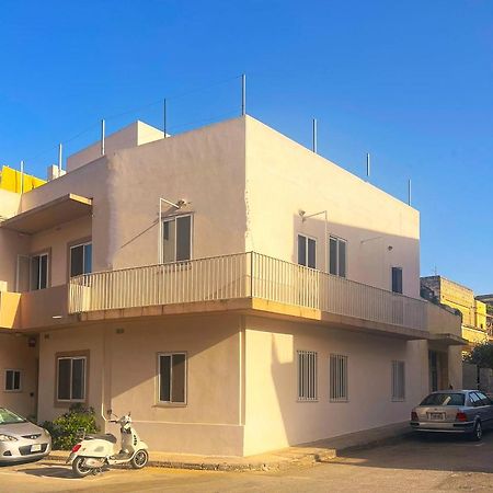 Smart Hostel Биркиркара Екстериор снимка